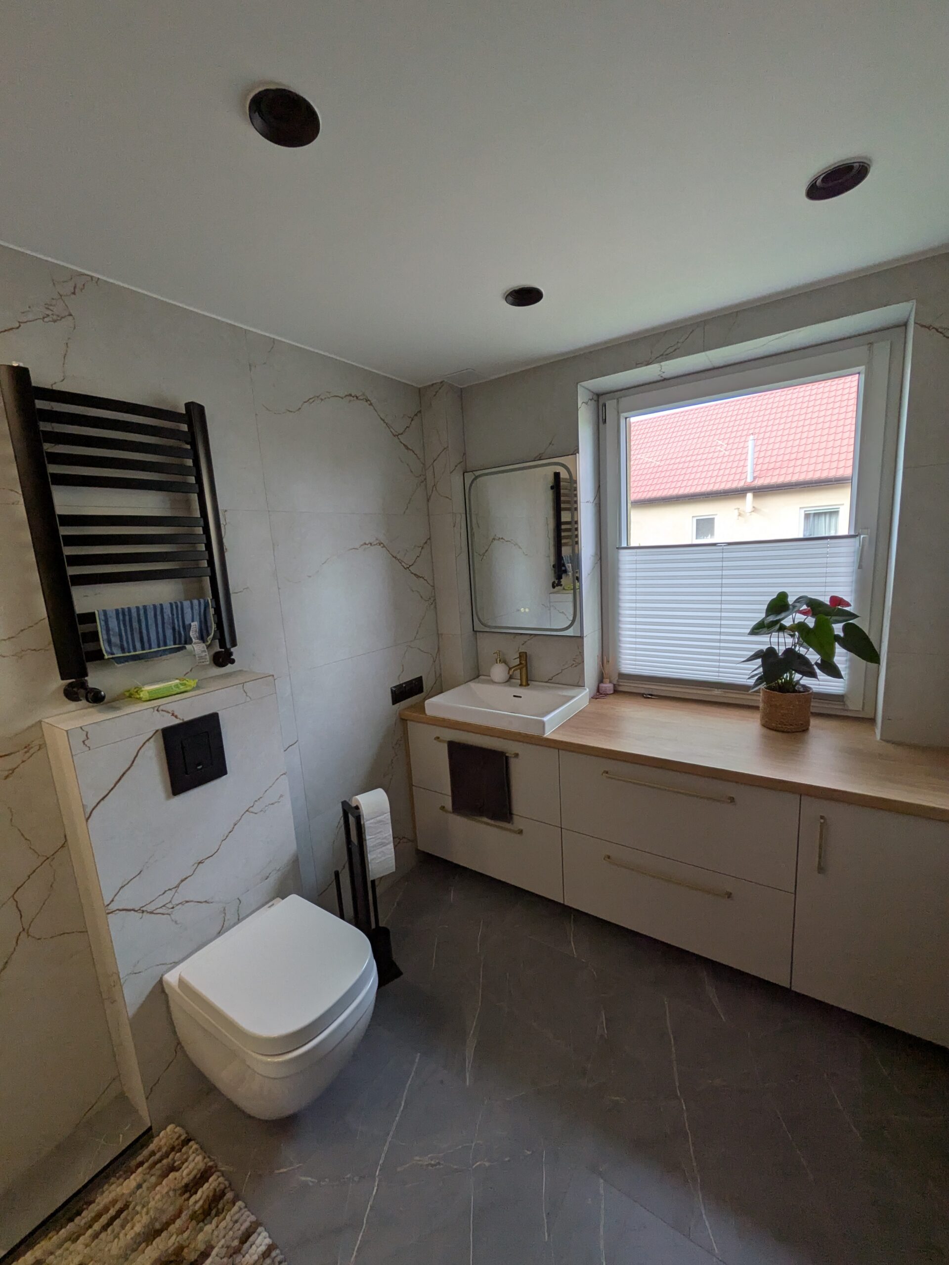 pxl 20251021 095148606